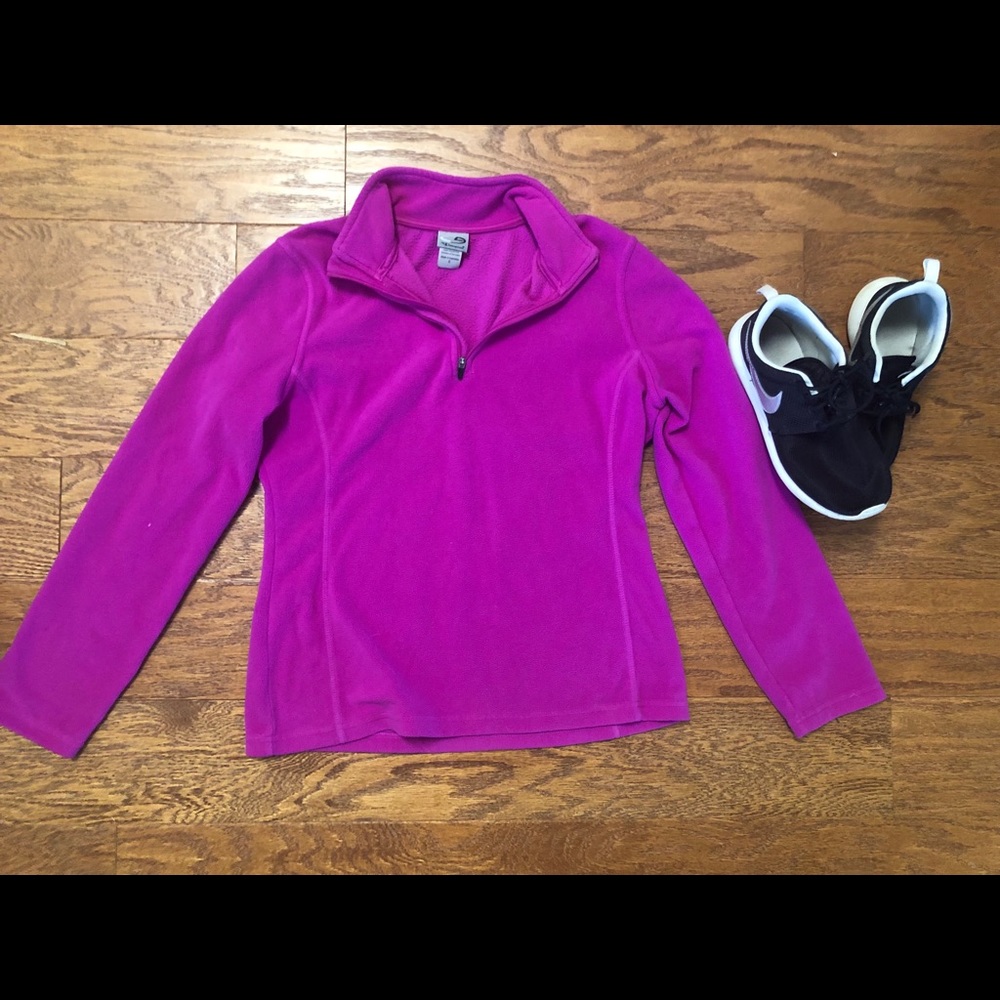 Fleece pullover crew neck sweatshirt